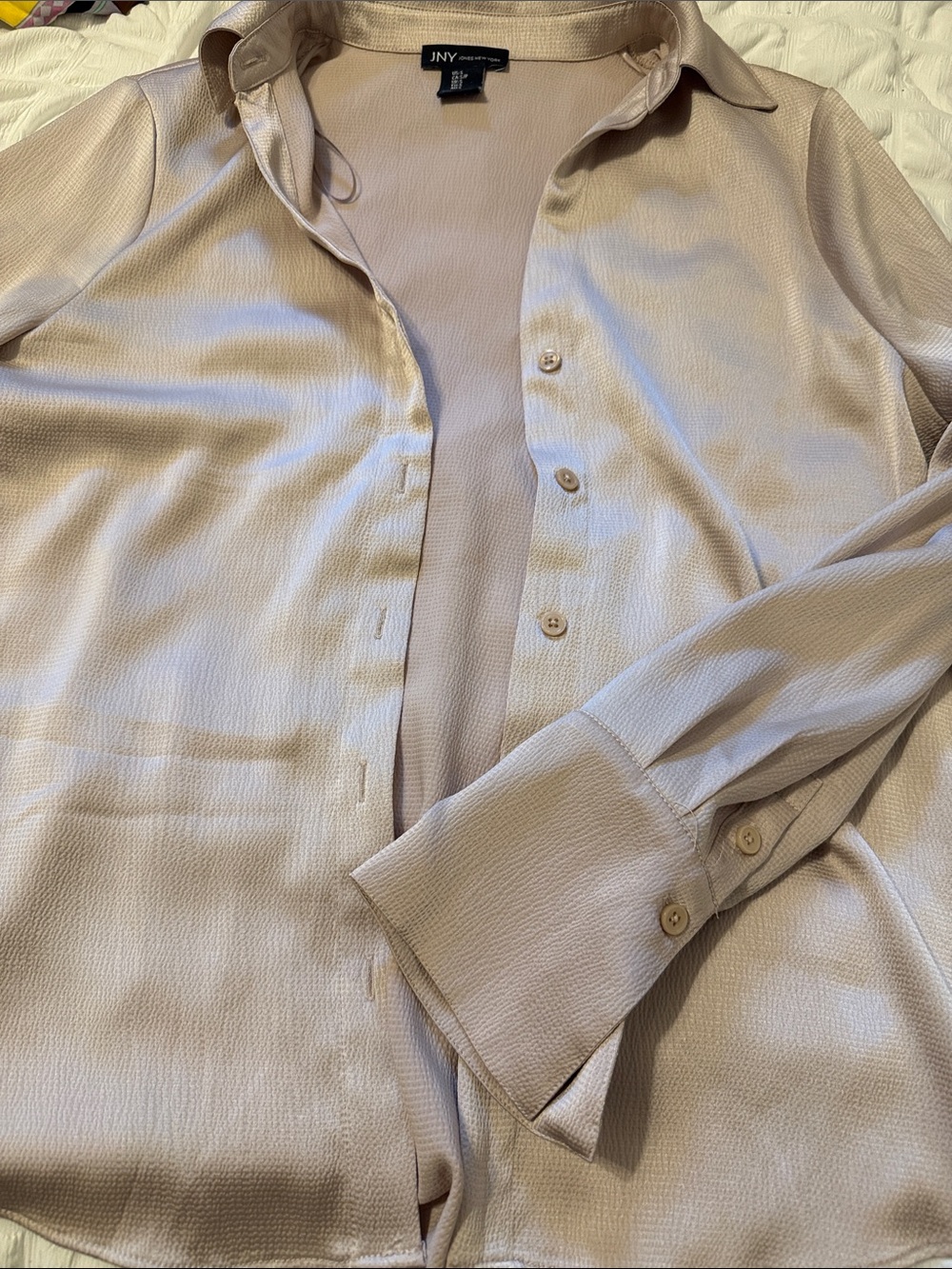 Jones New York Pale Beige Textured Button-Up
